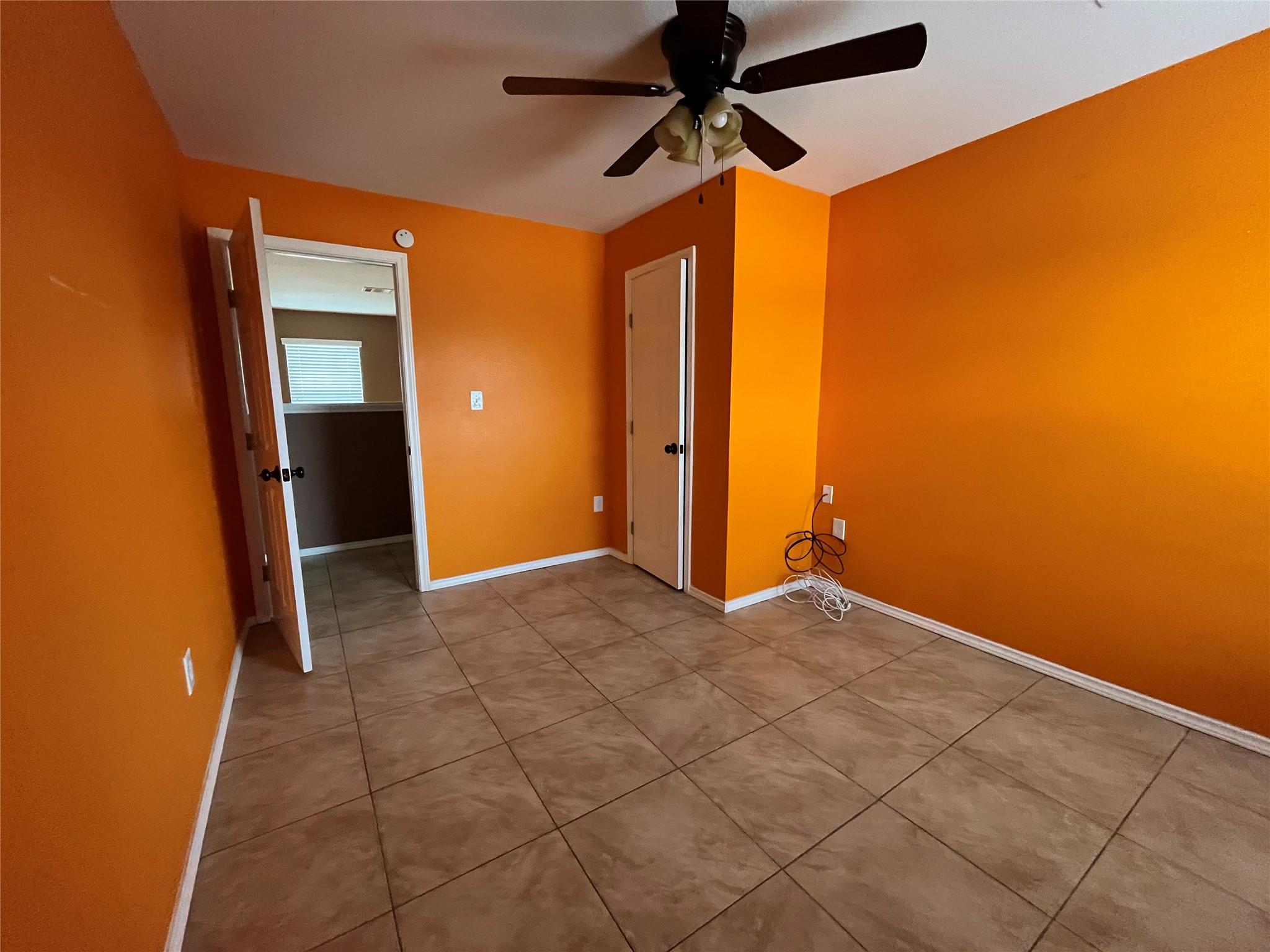 455 High View Ranch Dr, Cedar Creek, TX 78612