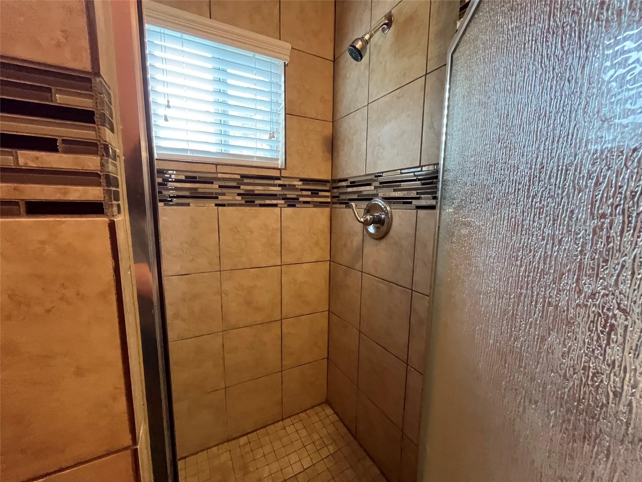 455 High View Ranch Dr, Cedar Creek, TX 78612