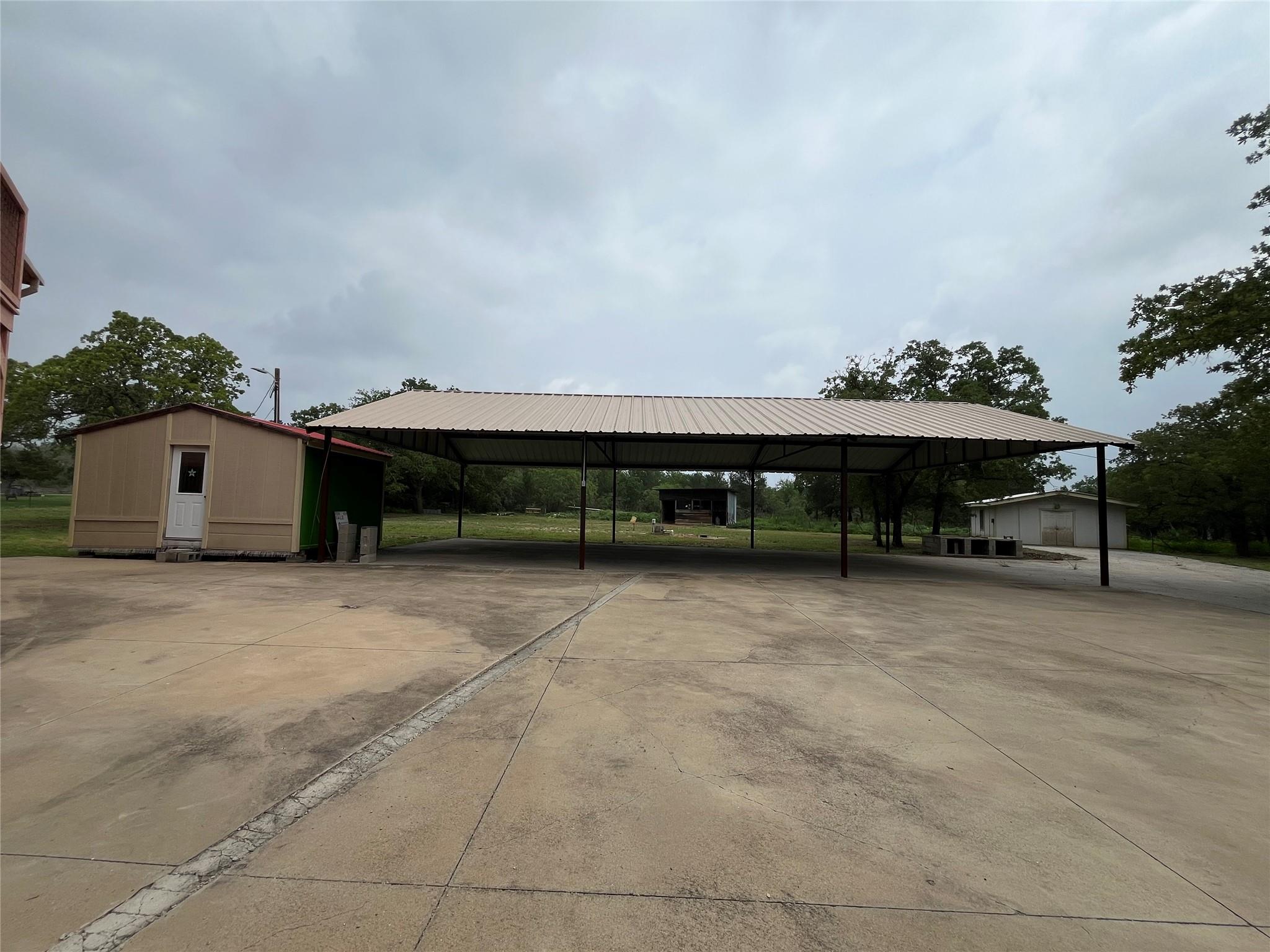 455 High View Ranch Dr, Cedar Creek, TX 78612