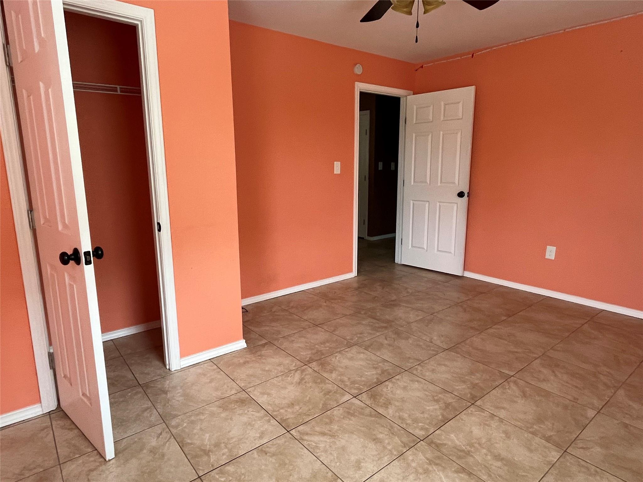 455 High View Ranch Dr, Cedar Creek, TX 78612