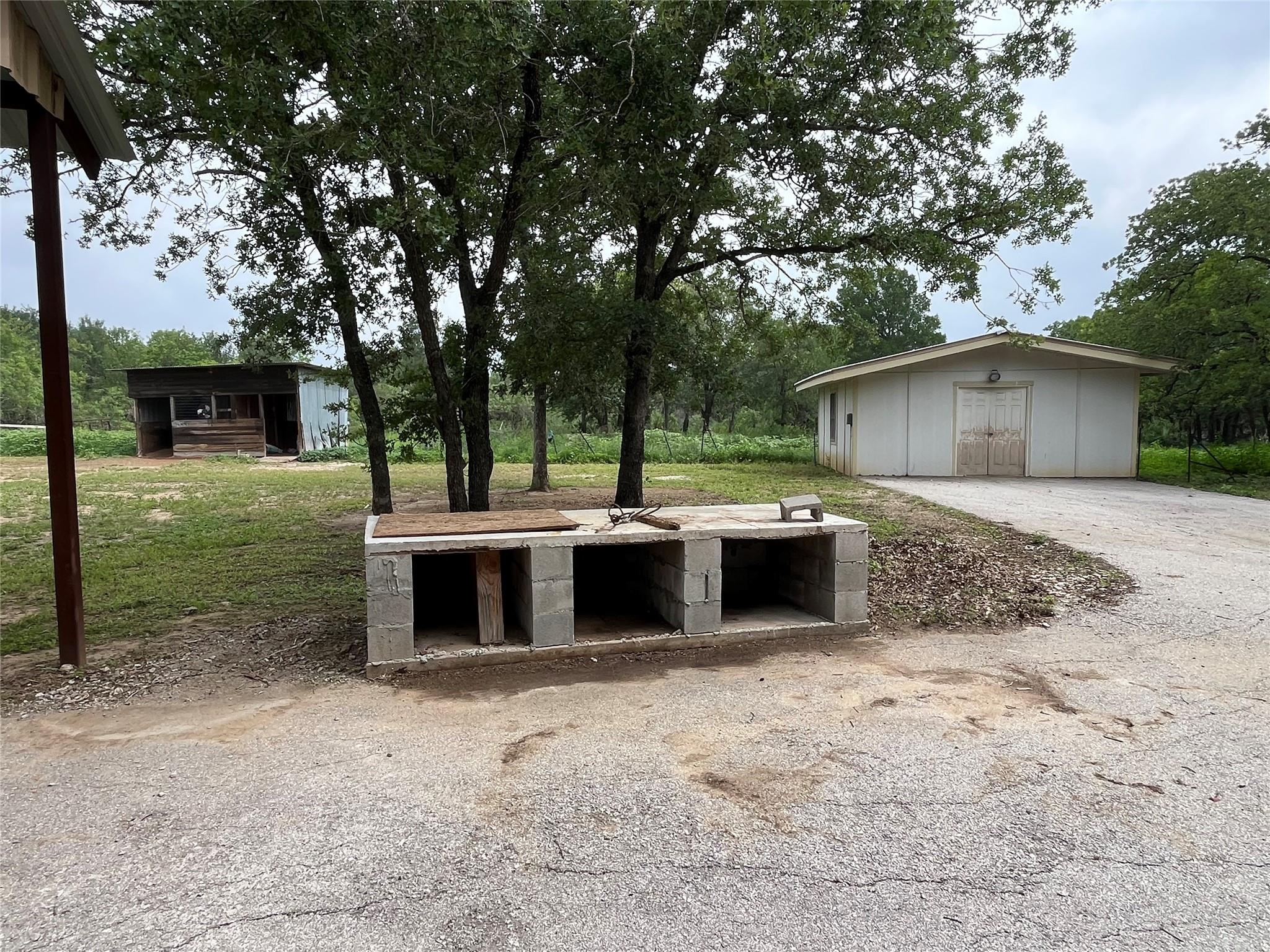 455 High View Ranch Dr, Cedar Creek, TX 78612
