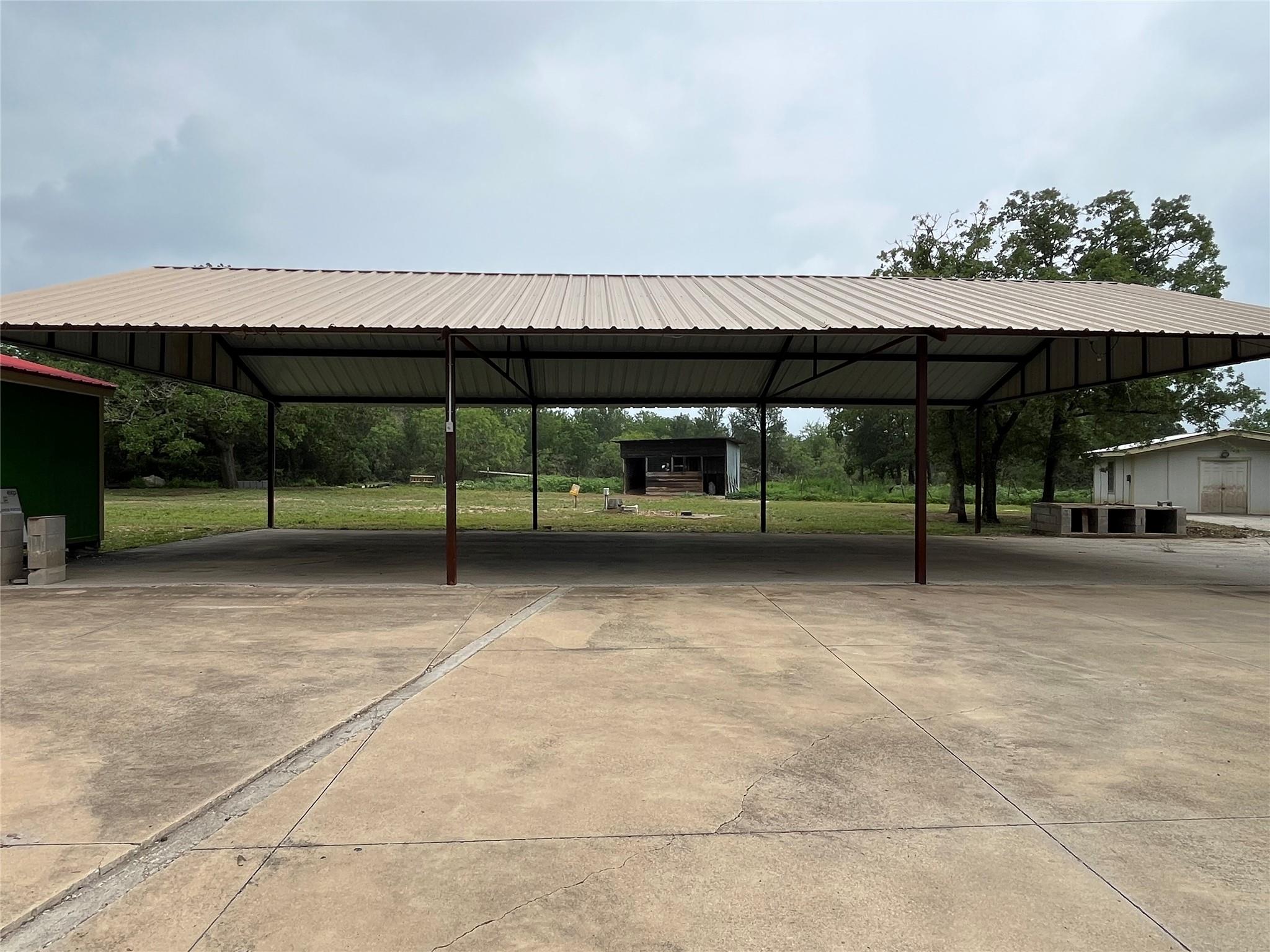 455 High View Ranch Dr, Cedar Creek, TX 78612