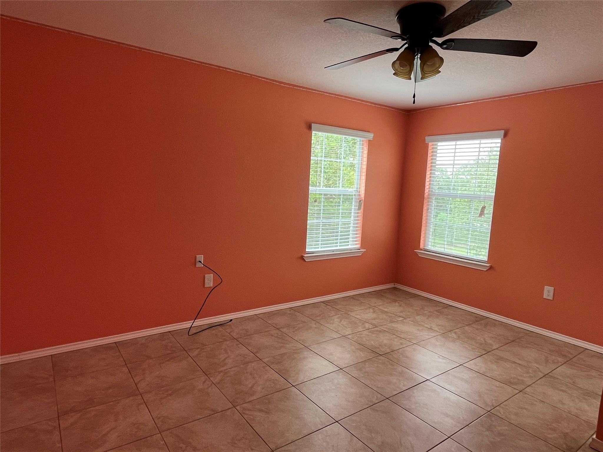 455 High View Ranch Dr, Cedar Creek, TX 78612