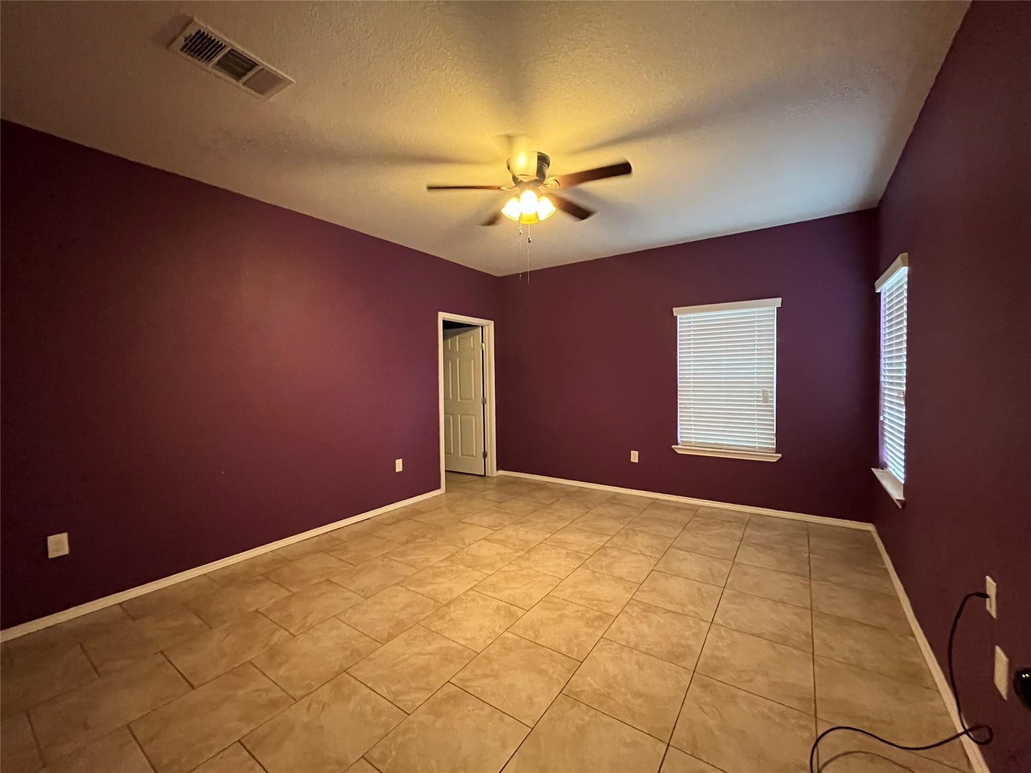 455 High View Ranch Dr, Cedar Creek, TX 78612