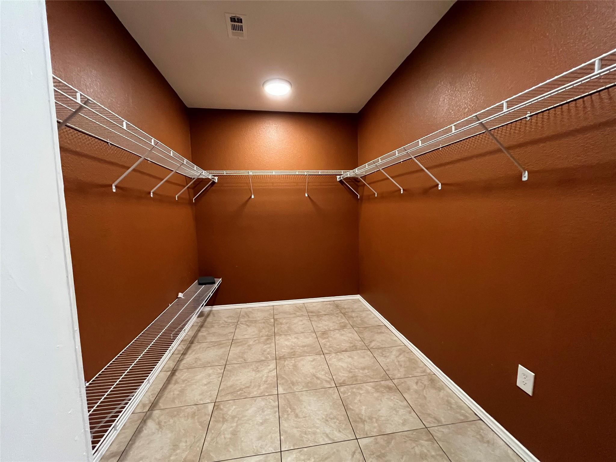 455 High View Ranch Dr, Cedar Creek, TX 78612