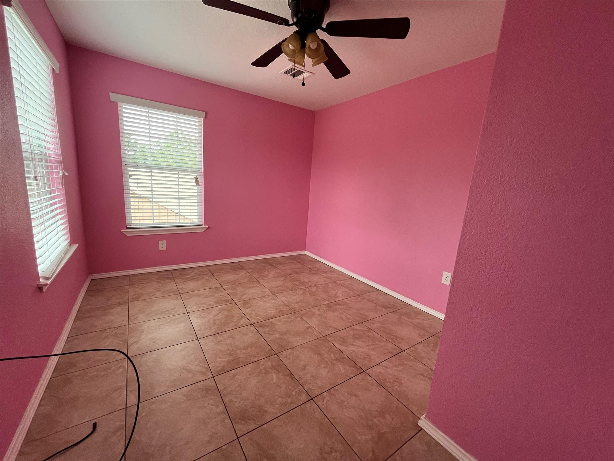 455 High View Ranch Dr, Cedar Creek, TX 78612
