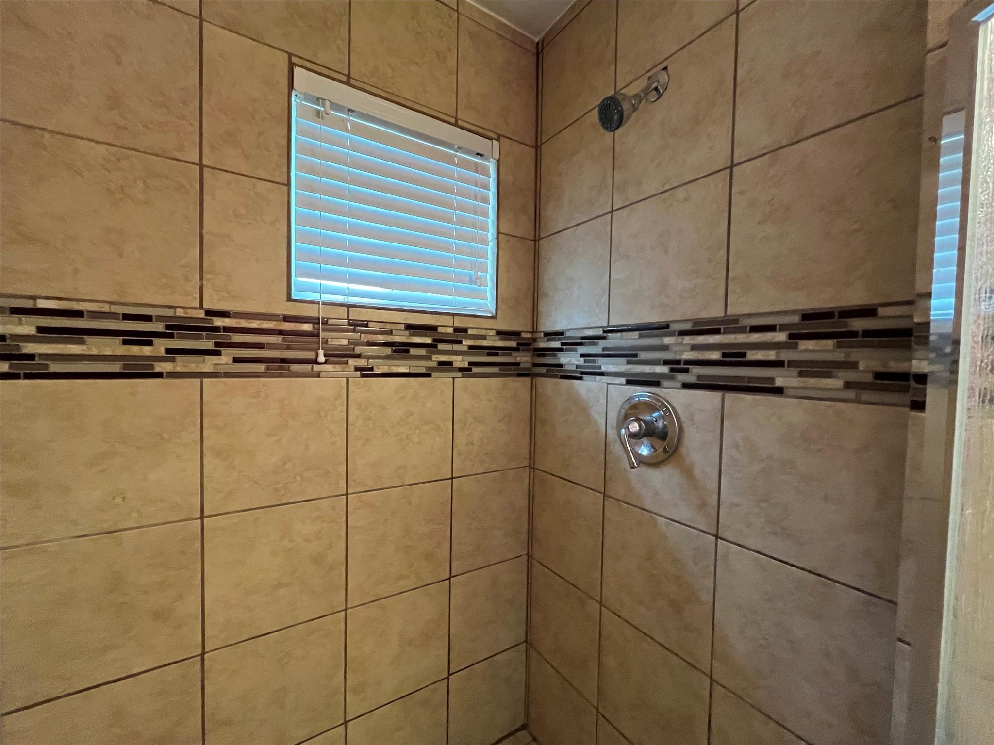455 High View Ranch Dr, Cedar Creek, TX 78612