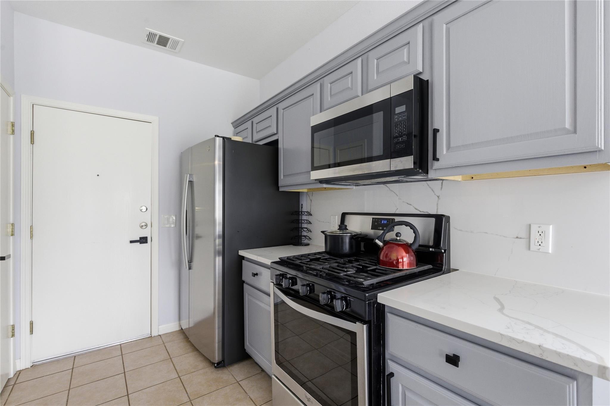 7510 Lazy Creek Dr # A, Austin, TX 78724