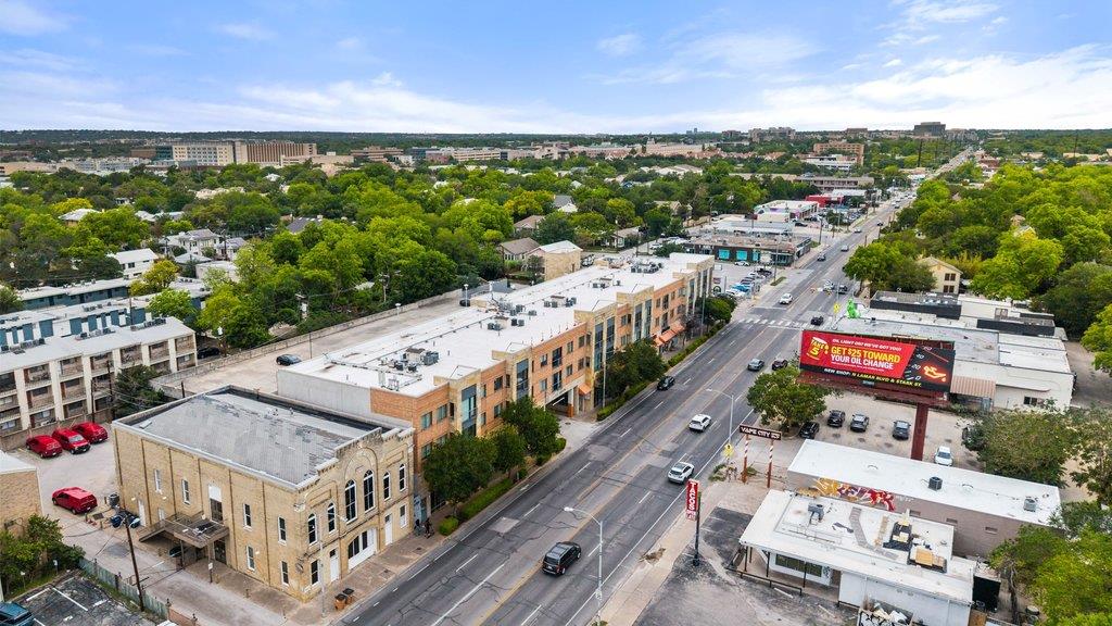 3016 Guadalupe St # 303, Austin, TX 78705