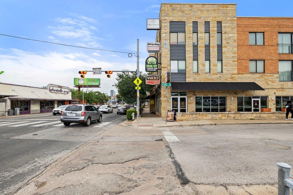 3016 Guadalupe St # 303, Austin, TX 78705