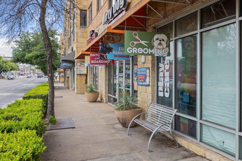 3016 Guadalupe St # 303, Austin, TX 78705