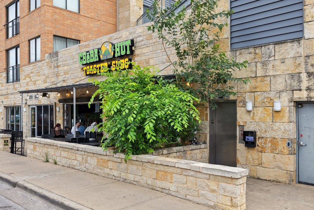 3016 Guadalupe St # 303, Austin, TX 78705