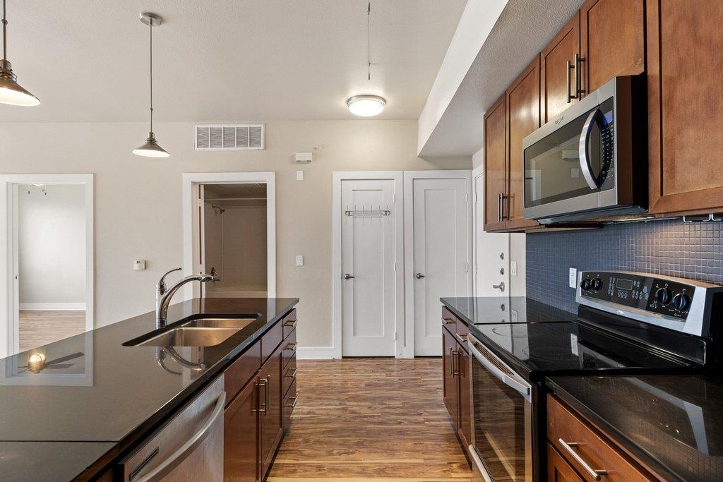 3016 Guadalupe St # 303, Austin, TX 78705