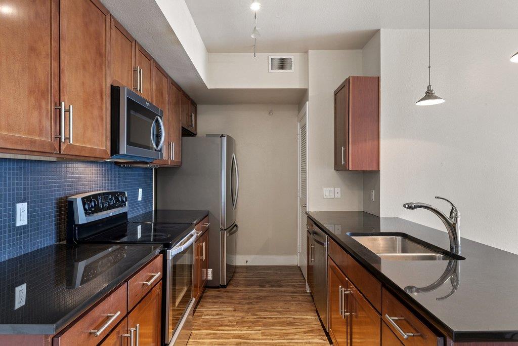 3016 Guadalupe St # 303, Austin, TX 78705