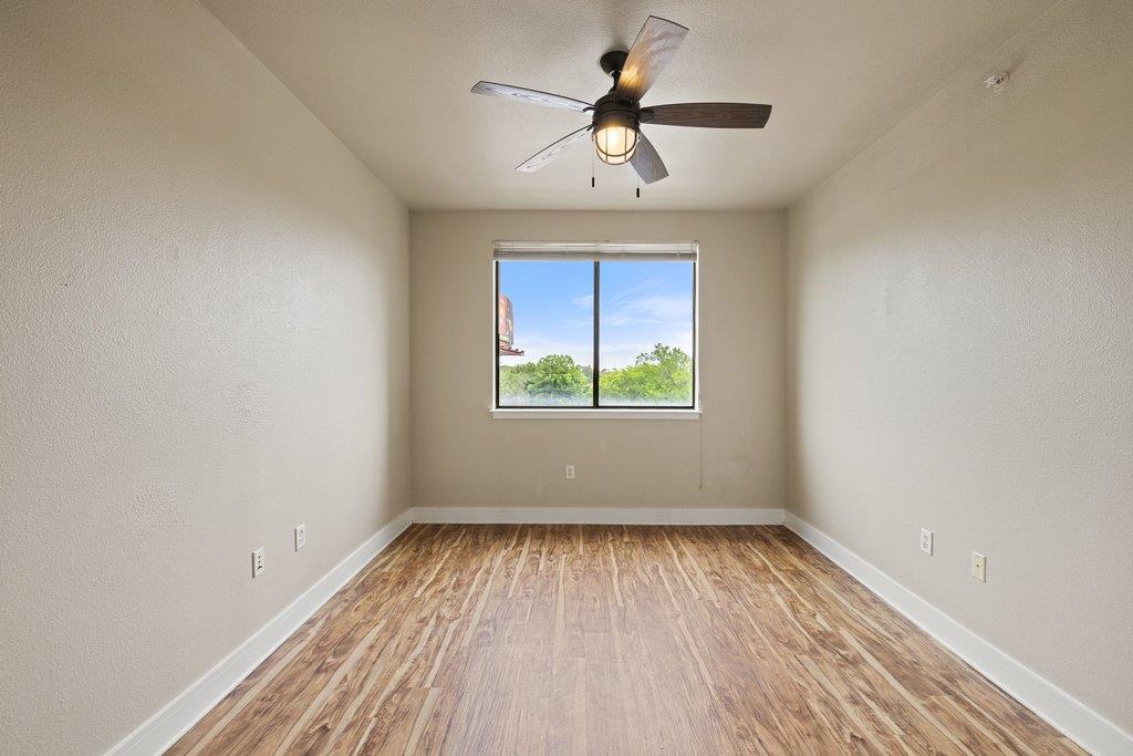 3016 Guadalupe St # 303, Austin, TX 78705