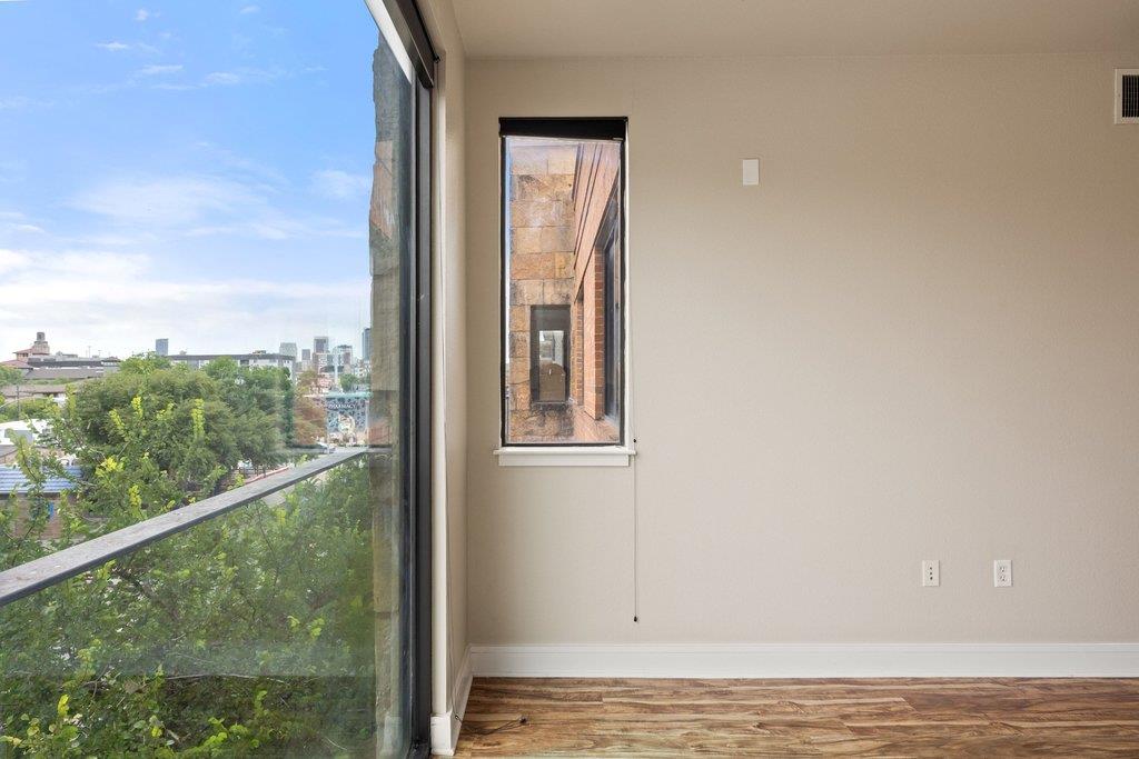 3016 Guadalupe St # 303, Austin, TX 78705