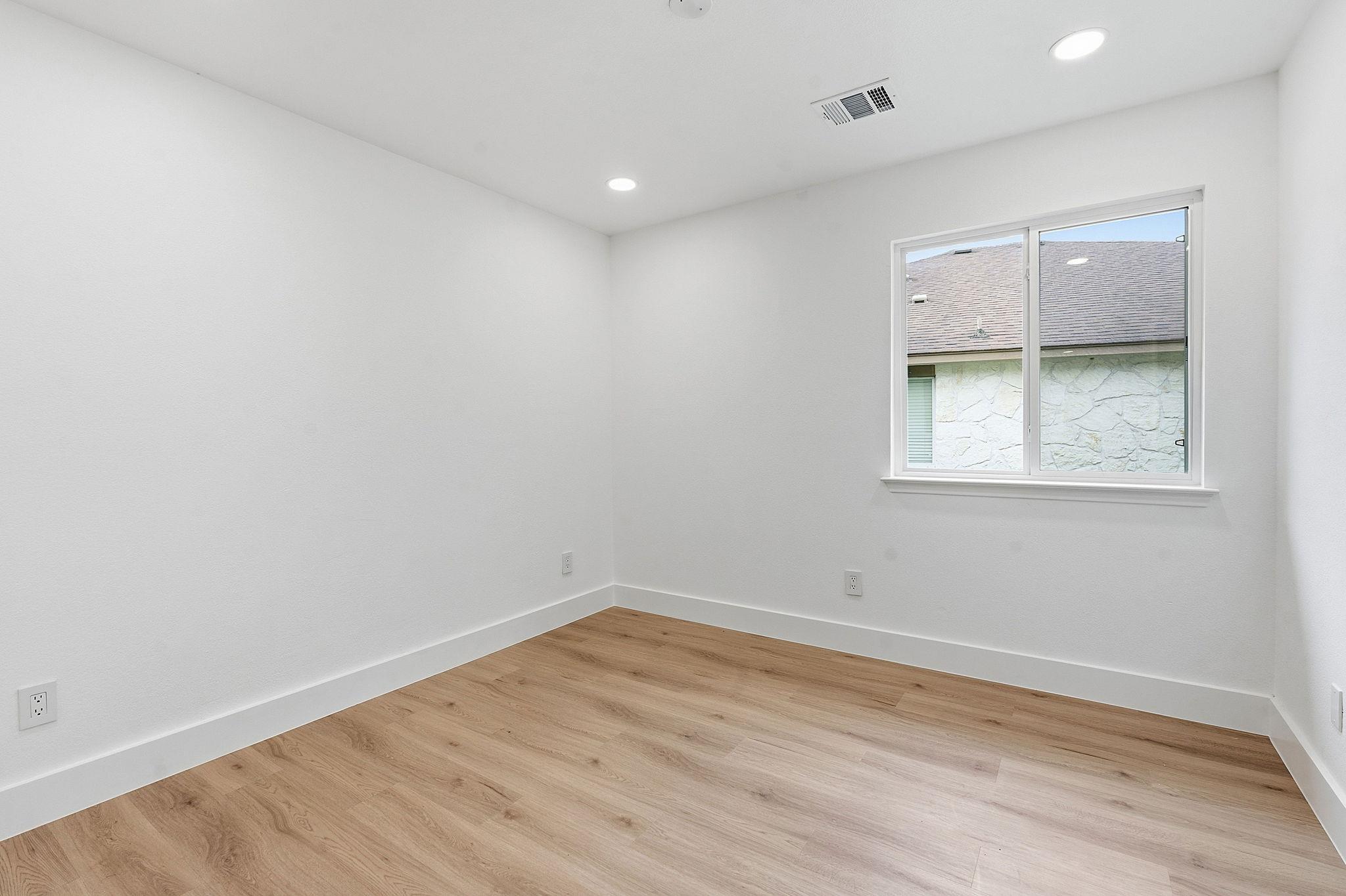 1303 Chardonnay Xing, Leander, TX 78641