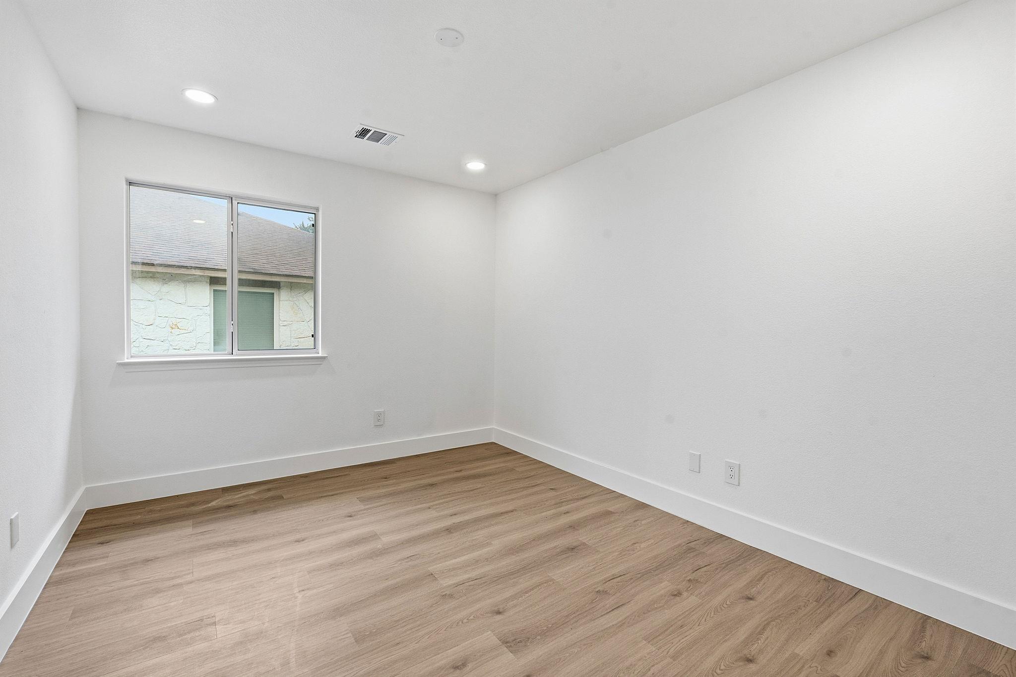 1303 Chardonnay Xing, Leander, TX 78641