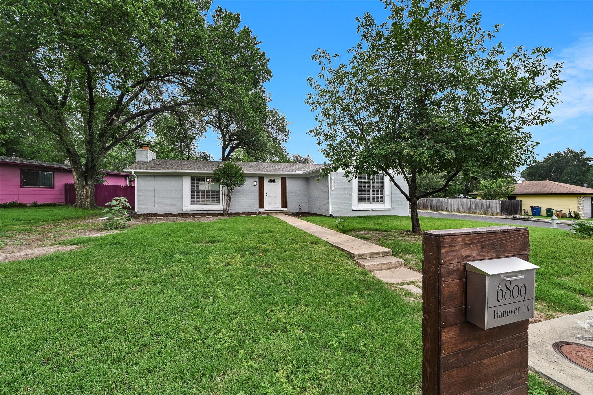 6809 Hanover Ln, Austin, TX 78723