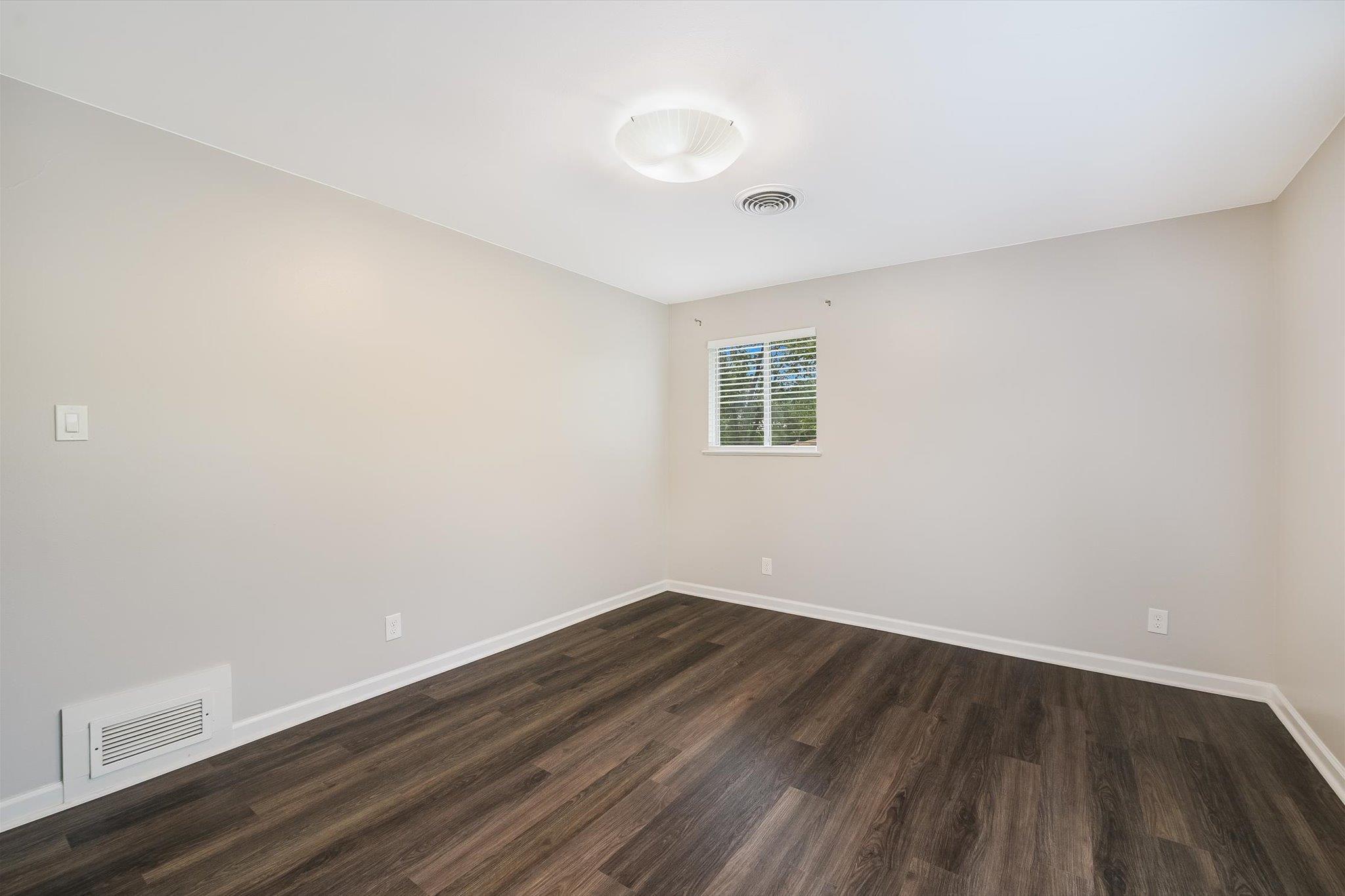 6809 Hanover Ln, Austin, TX 78723