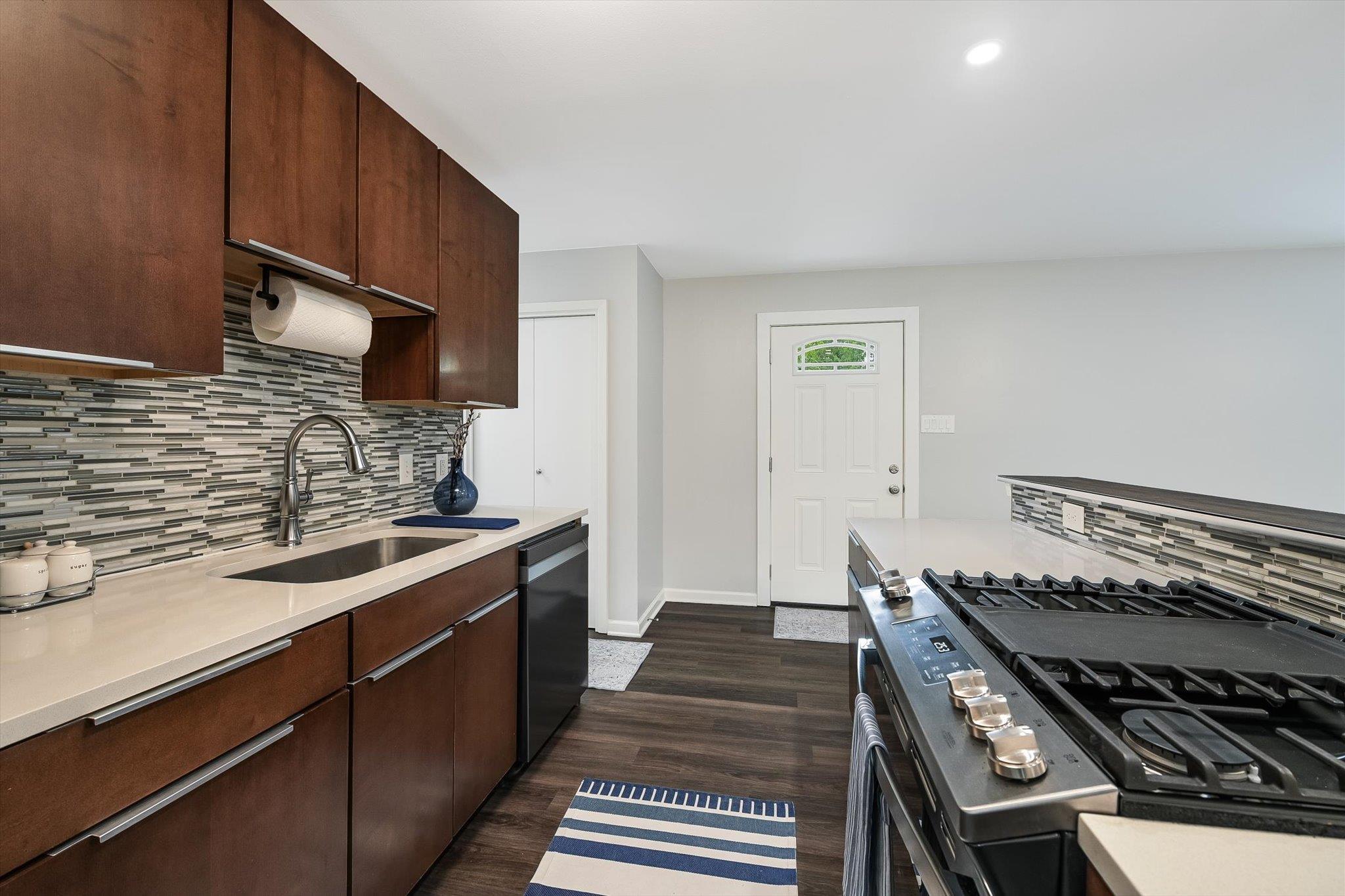 6809 Hanover Ln, Austin, TX 78723