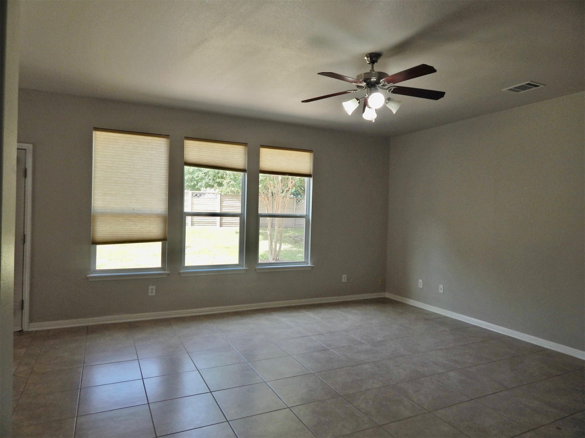1110 Willowbrook Dr, Cedar Park, TX 78613