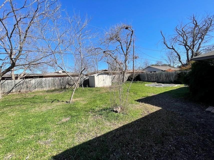 2206 Kenbridge Dr, Austin, TX 78757