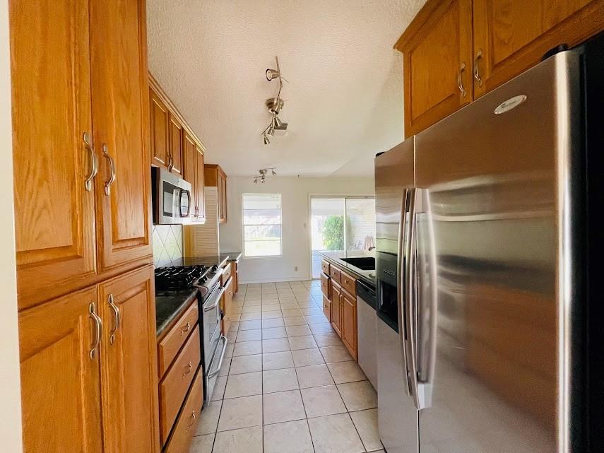 2206 Kenbridge Dr, Austin, TX 78757
