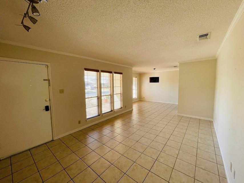 2206 Kenbridge Dr, Austin, TX 78757