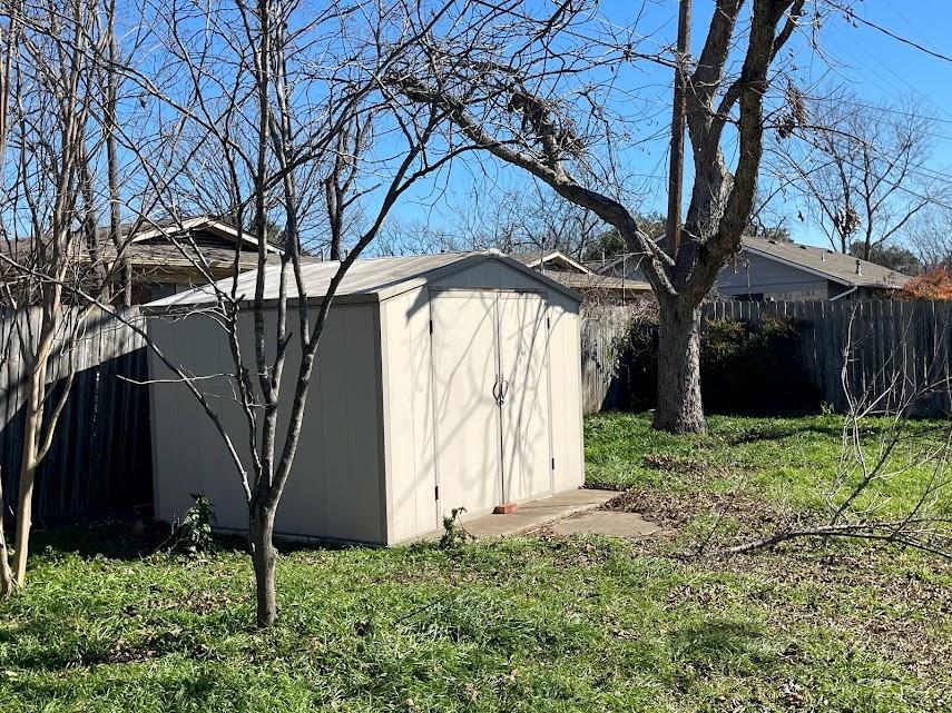 2206 Kenbridge Dr, Austin, TX 78757