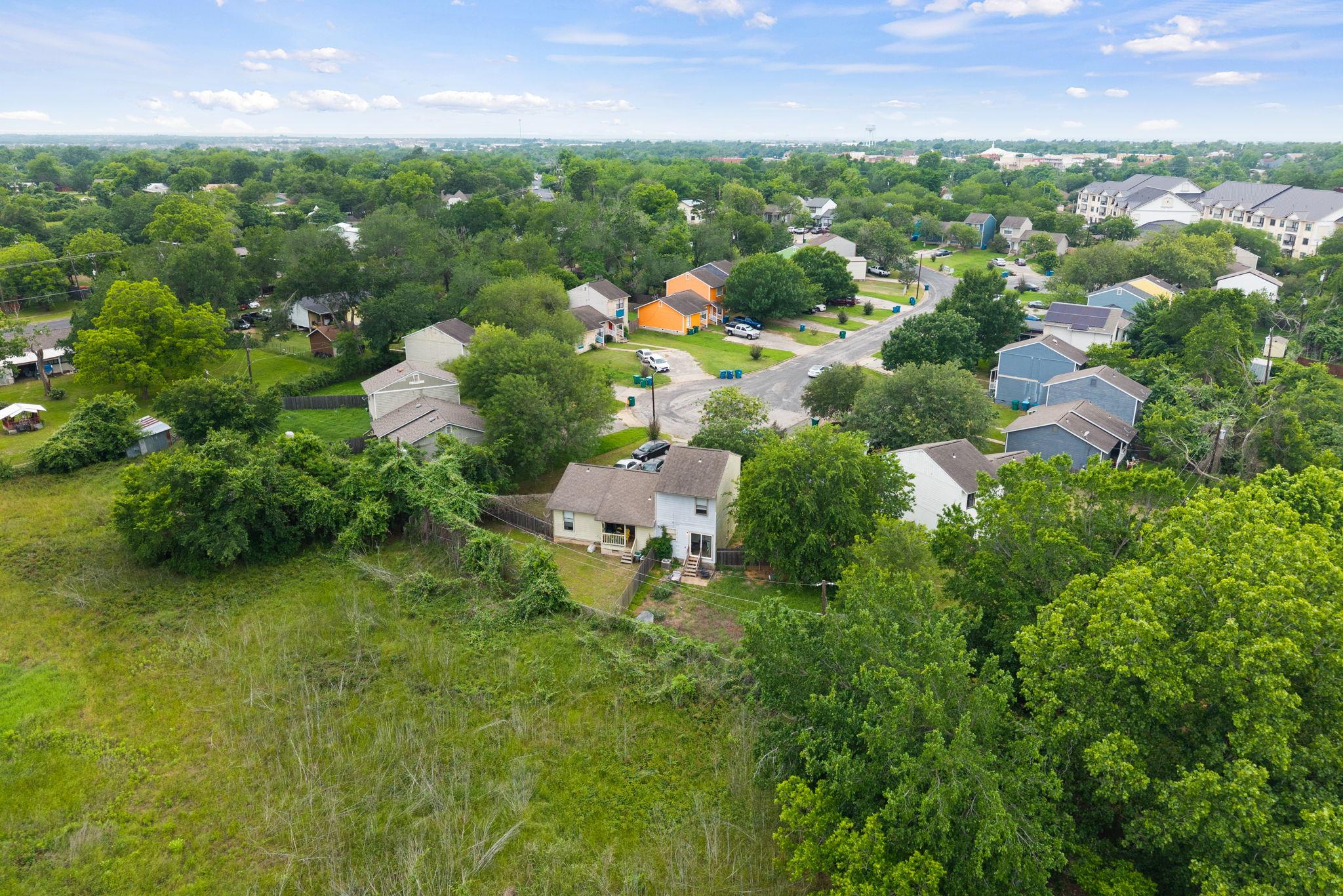 128 Hillside Dr, Elgin, TX 78621