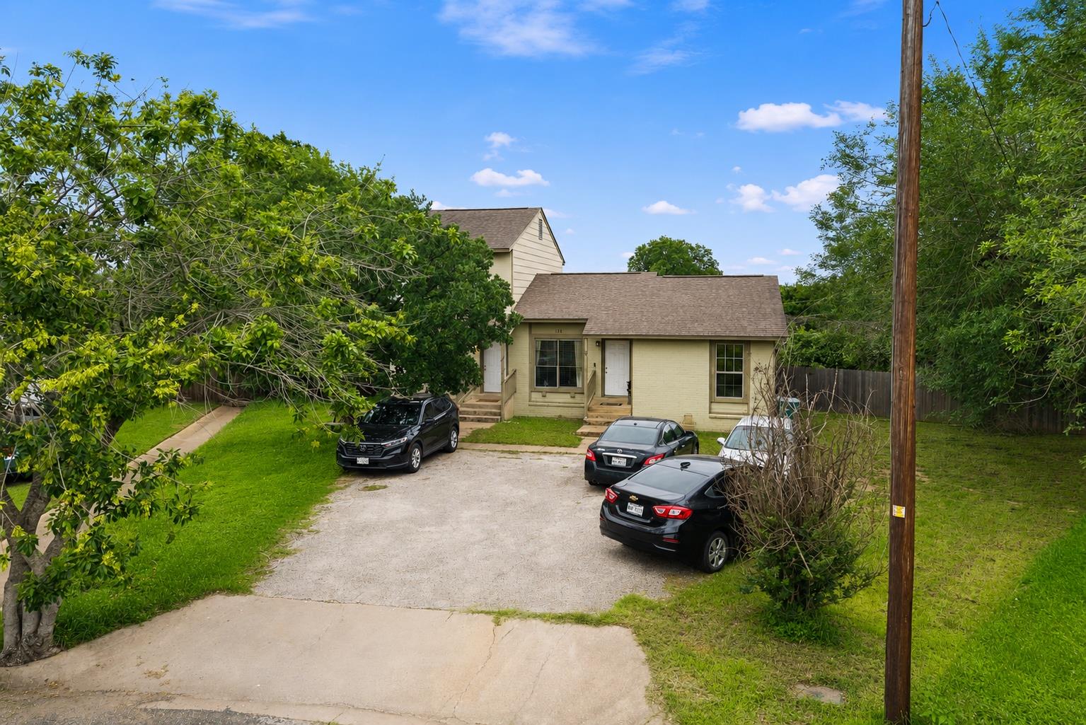 128 Hillside Dr, Elgin, TX 78621