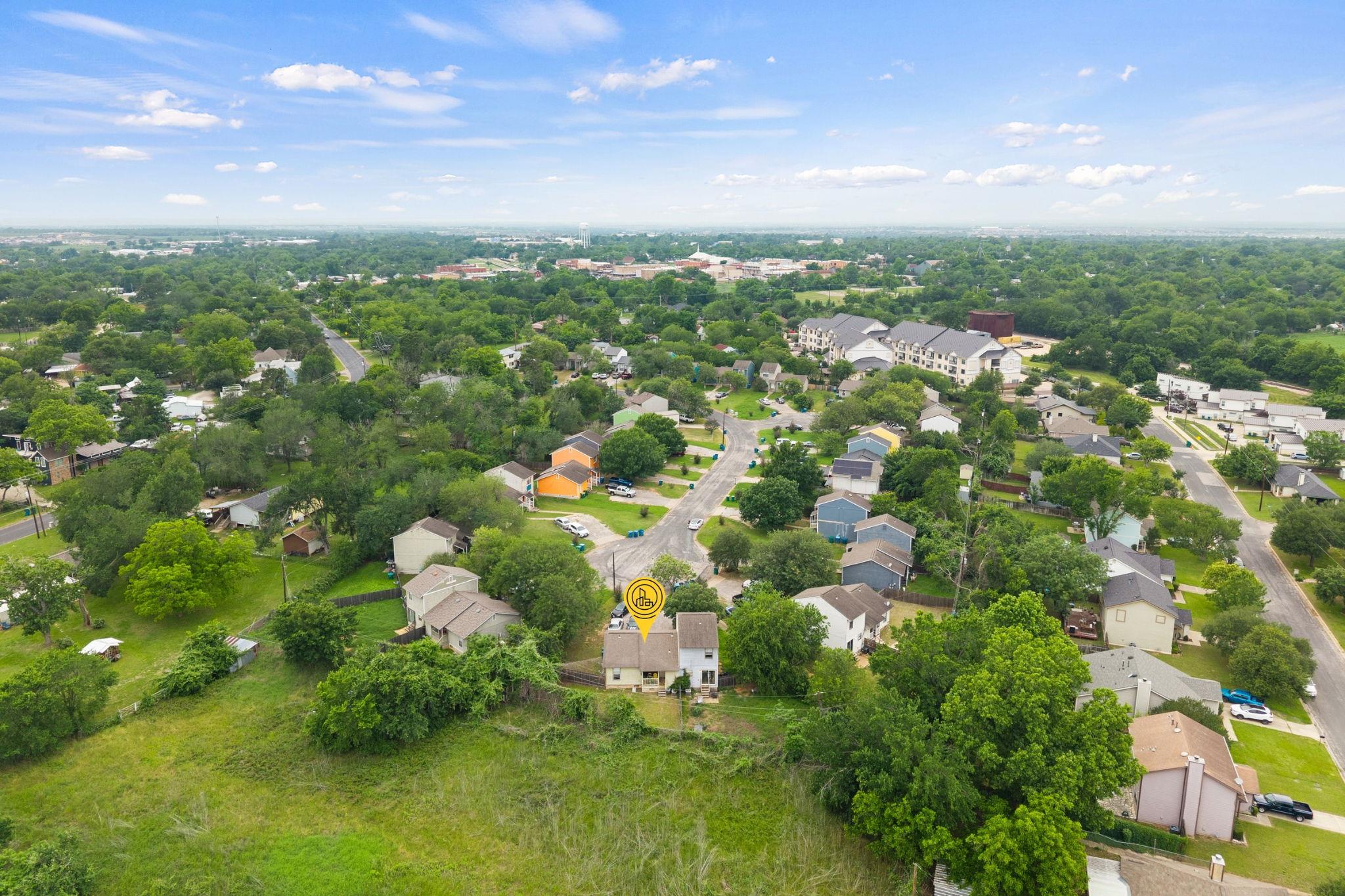 128 Hillside Dr, Elgin, TX 78621