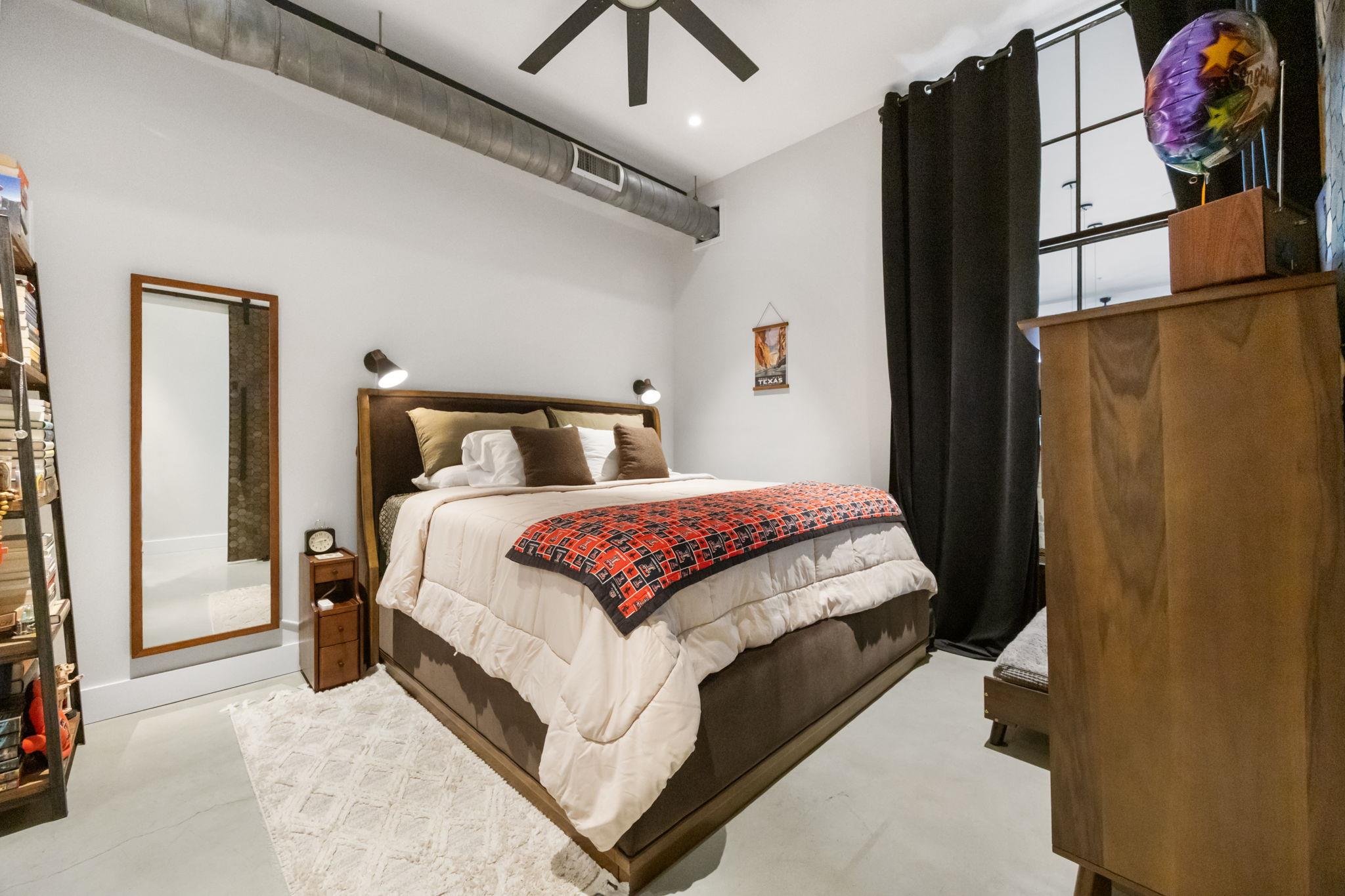 2235 E 6th St # 216, Austin, TX 78702