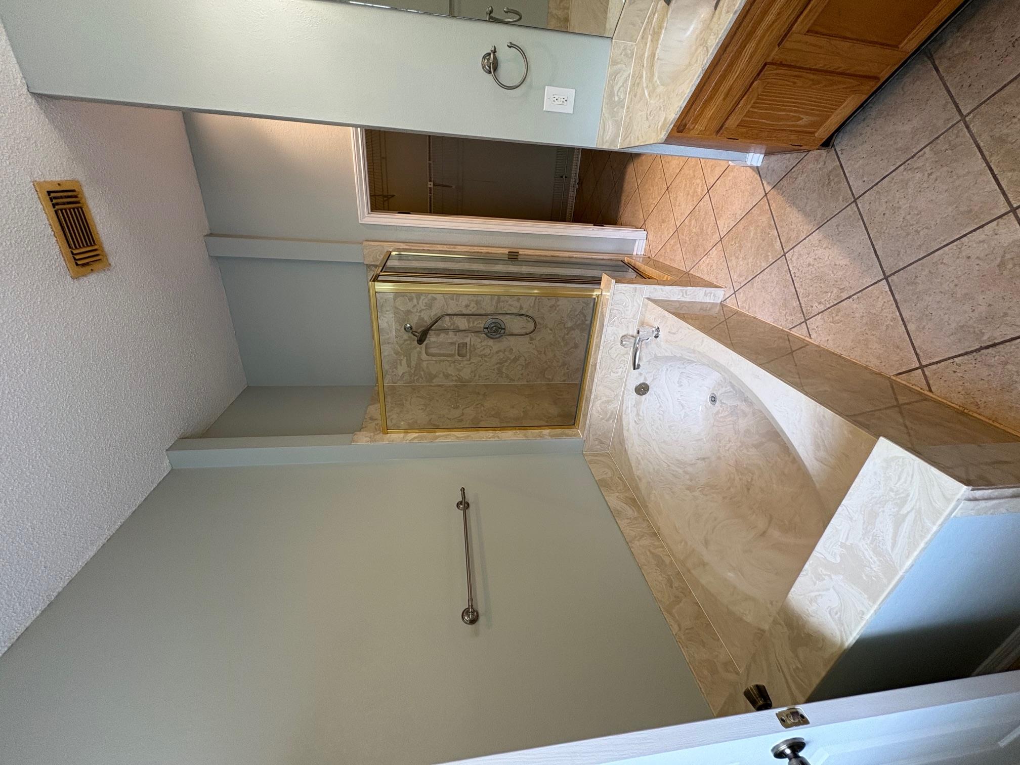 12604 Hunters Chase Dr, Austin, TX 78729