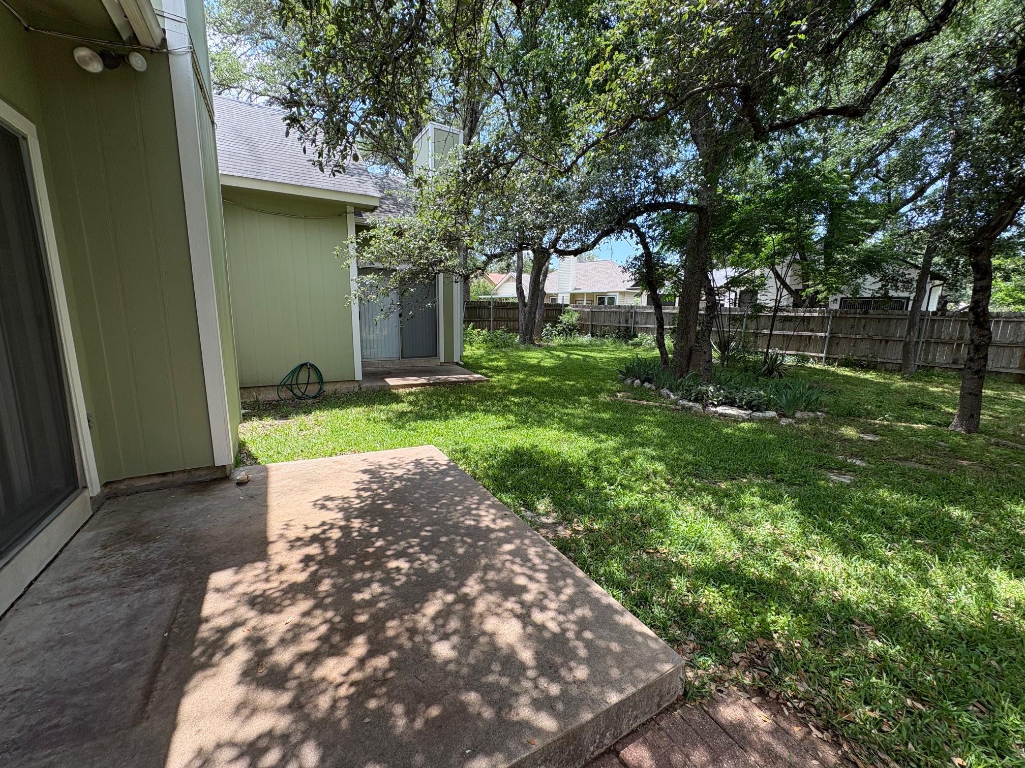 12604 Hunters Chase Dr, Austin, TX 78729