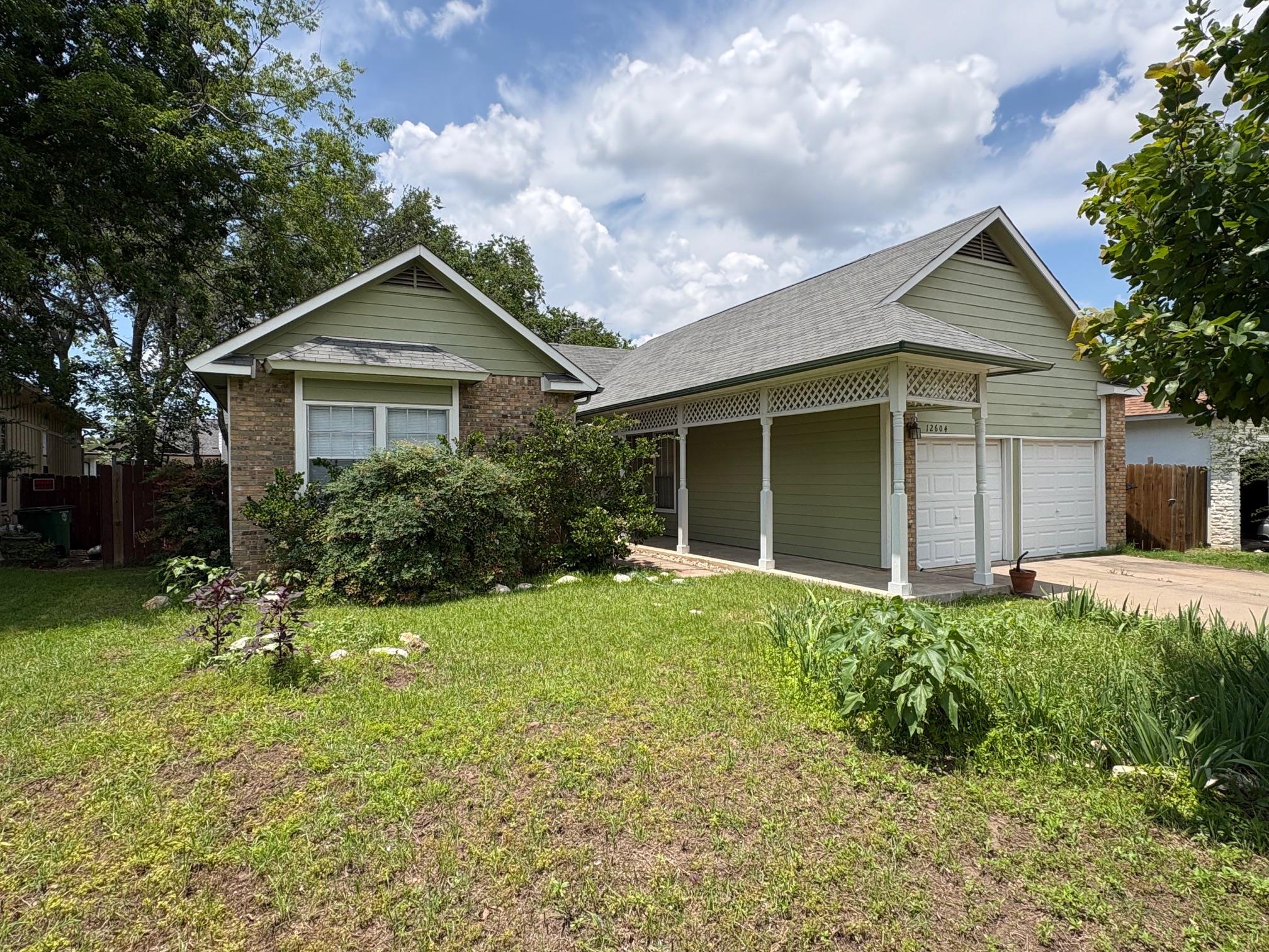 12604 Hunters Chase Dr, Austin, TX 78729