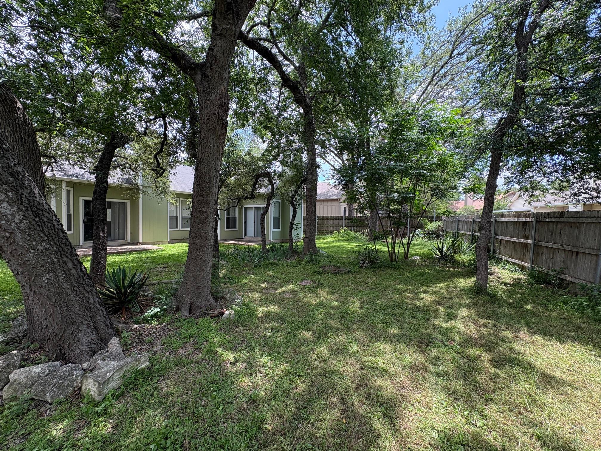 12604 Hunters Chase Dr, Austin, TX 78729