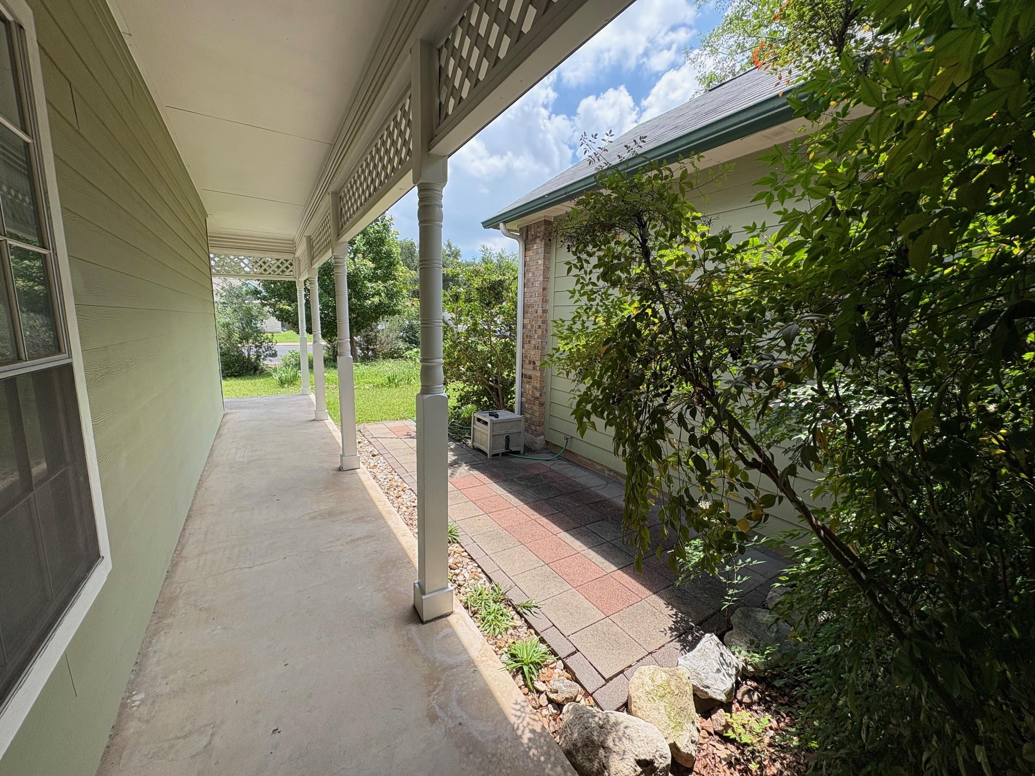 12604 Hunters Chase Dr, Austin, TX 78729