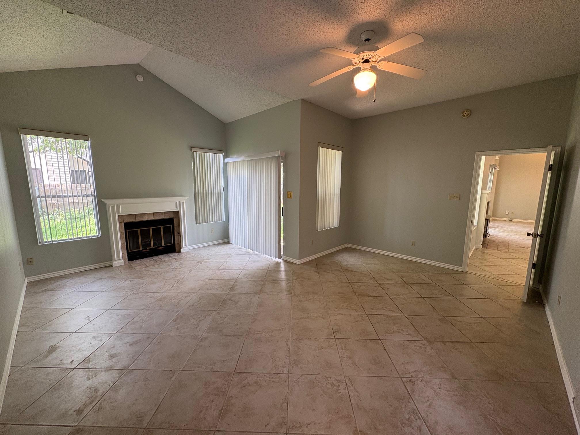 12604 Hunters Chase Dr, Austin, TX 78729