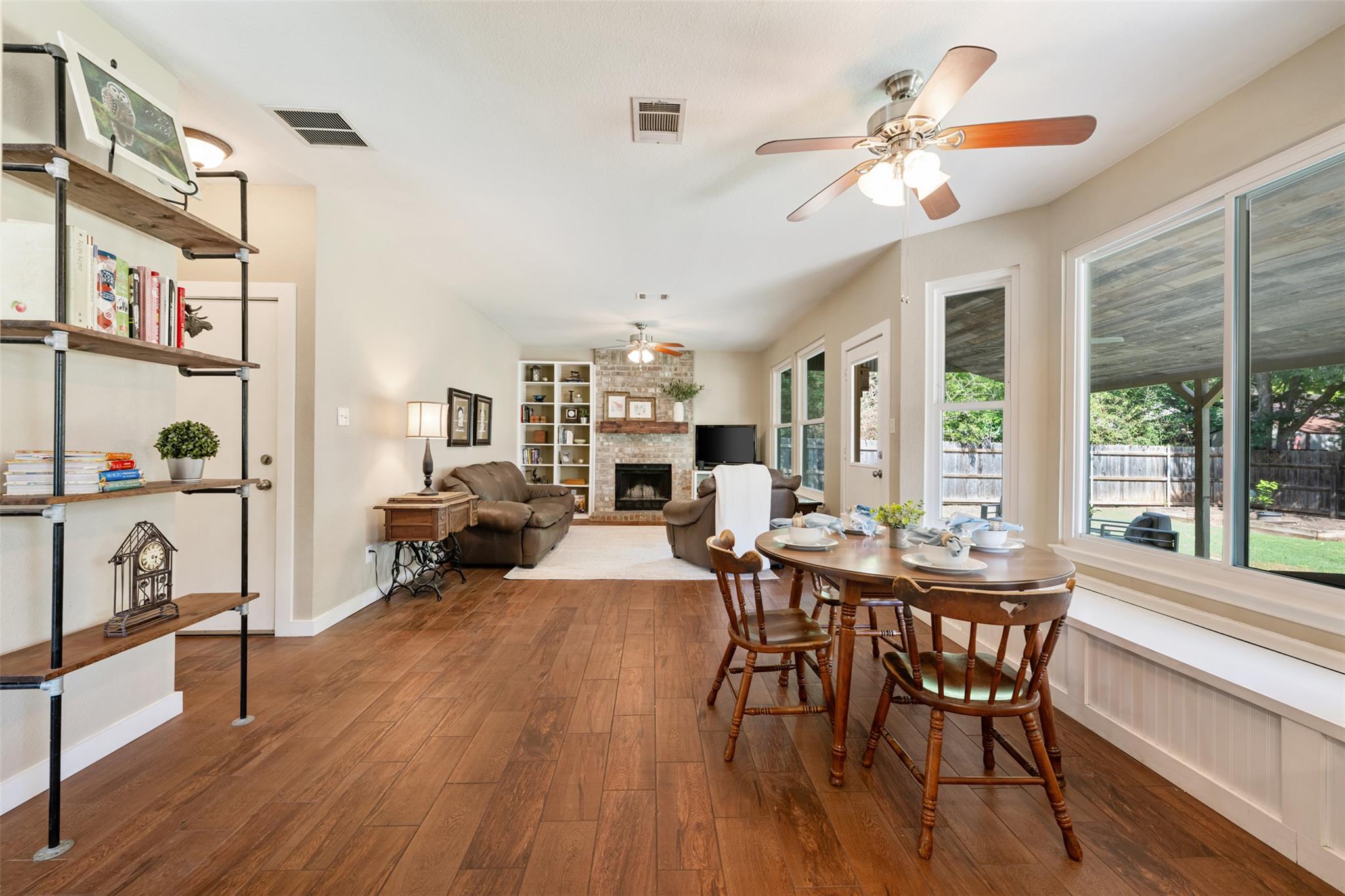 901 Forest Trl, Cedar Park, TX 78613
