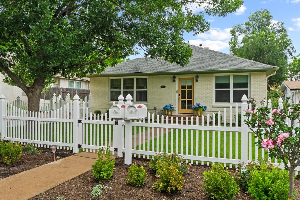 1908 W 37th St, Austin, TX 78731