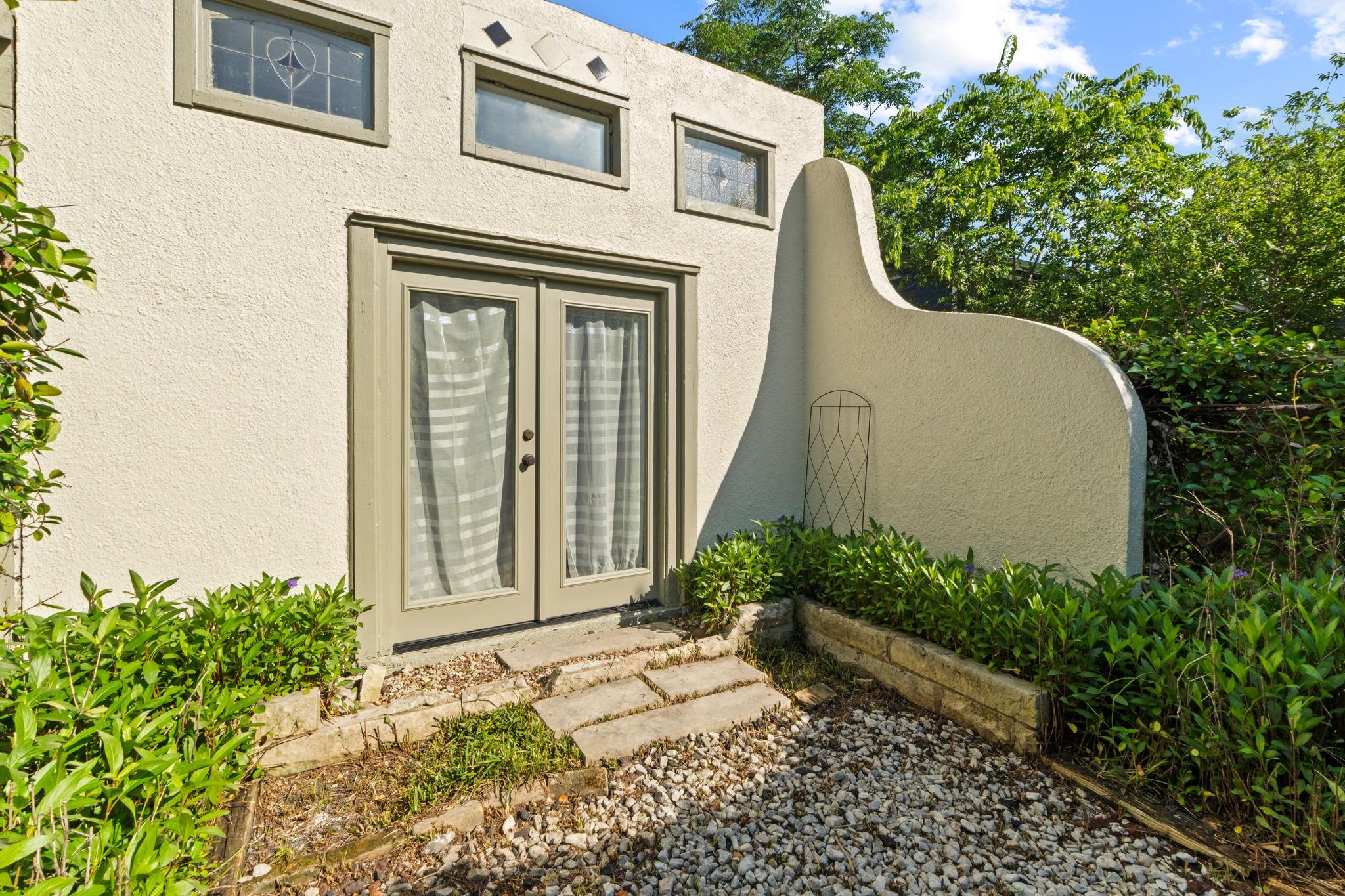 4802 Rowena Ave, Austin, TX 78751