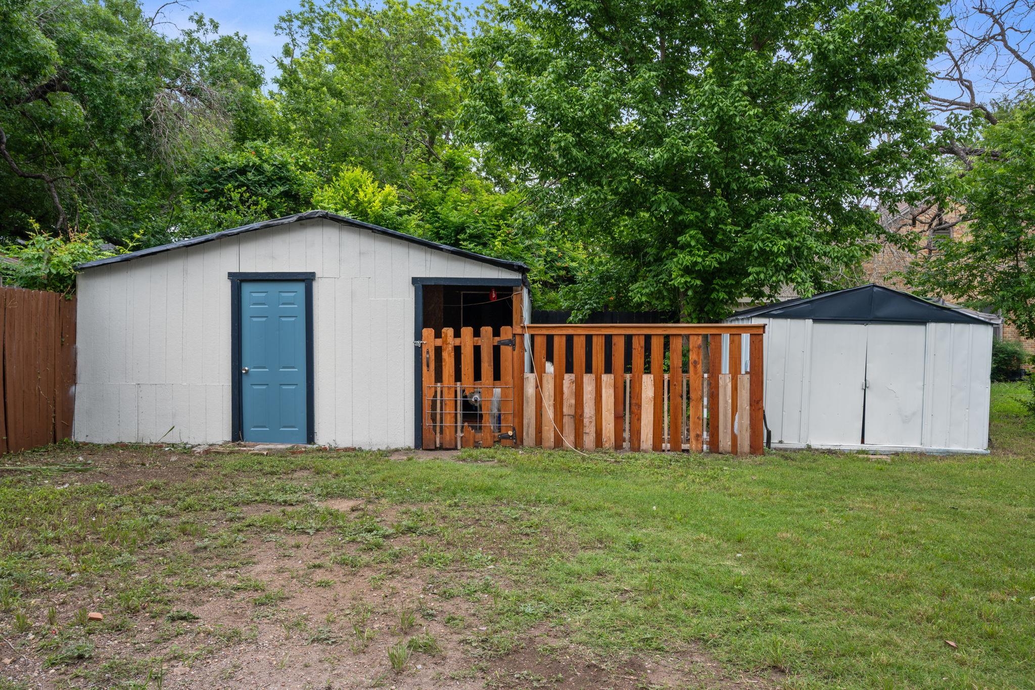 602 E 6th St, Cameron, TX 76520