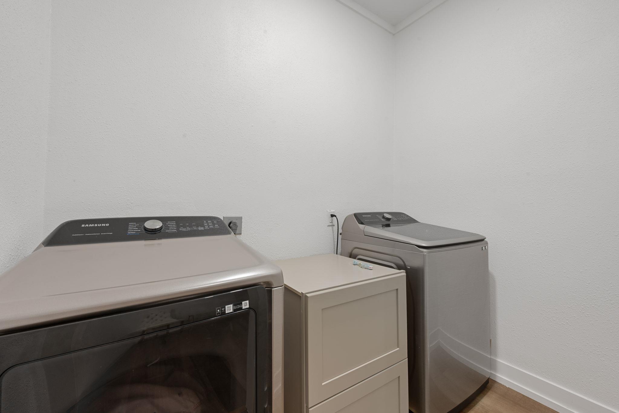 602 E 6th St, Cameron, TX 76520