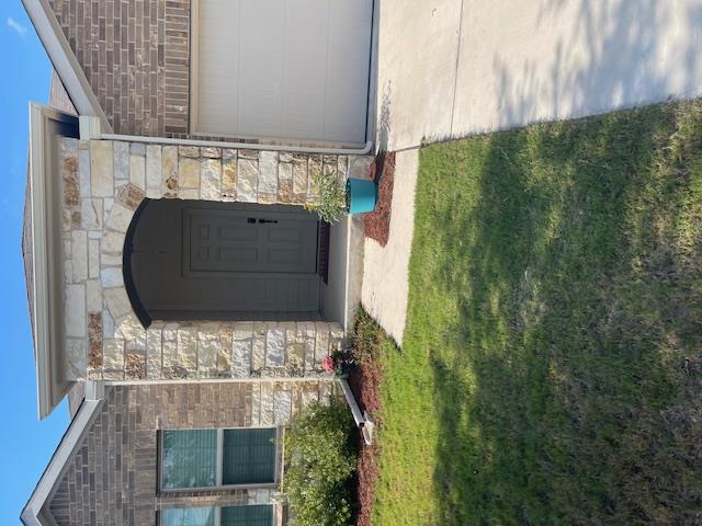 317 Colthorpe Ln, Hutto, TX 78634