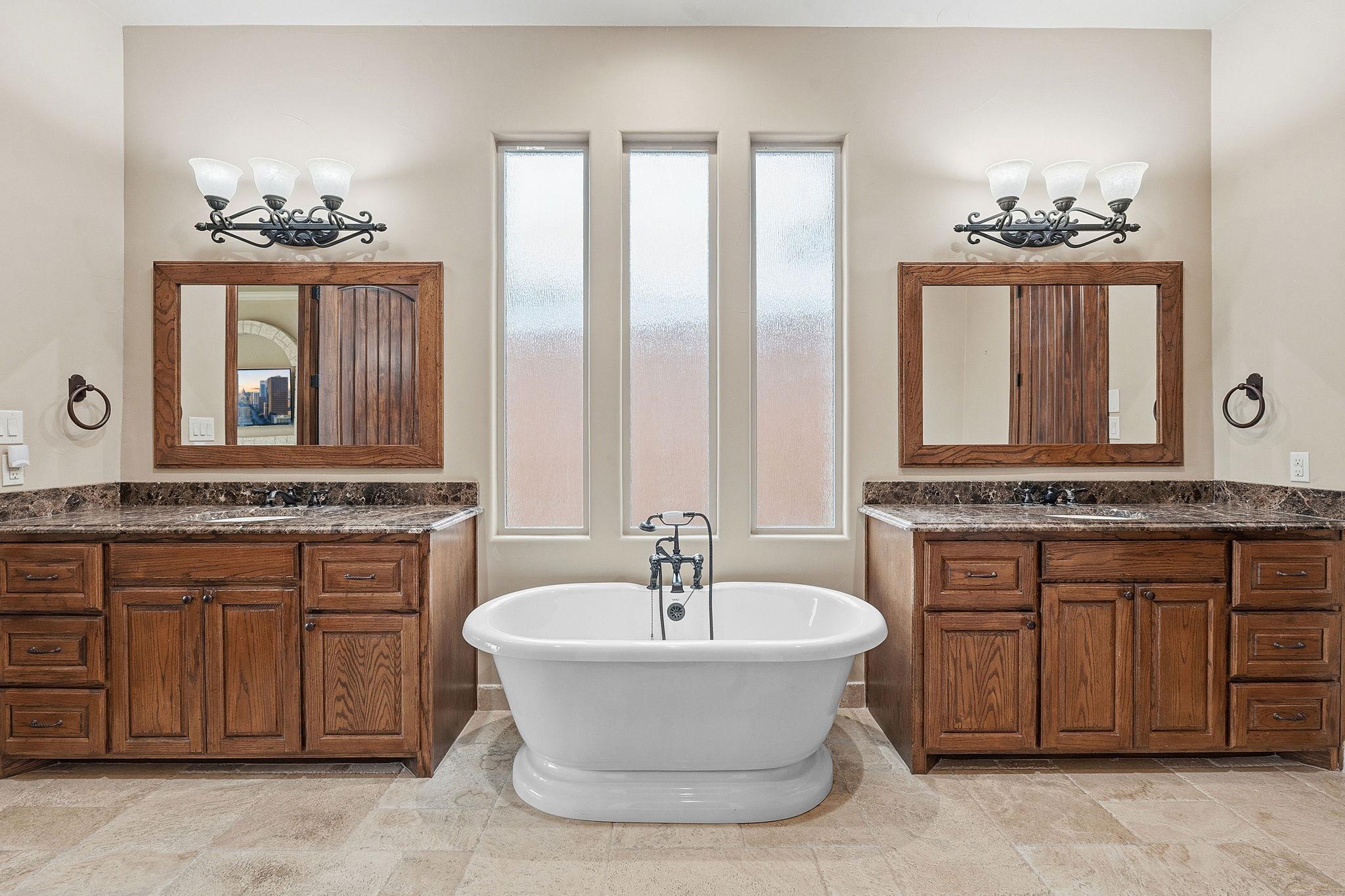 5100 W Fm 2147 Rd, Horseshoe Bay, TX 78657