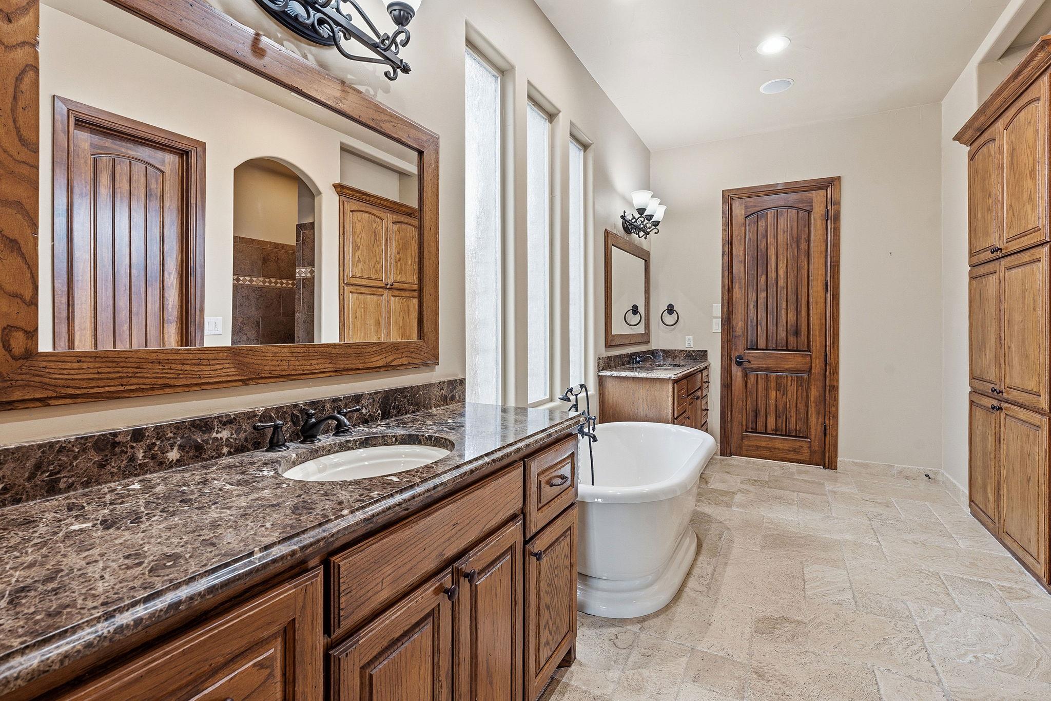 5100 W Fm 2147 Rd, Horseshoe Bay, TX 78657