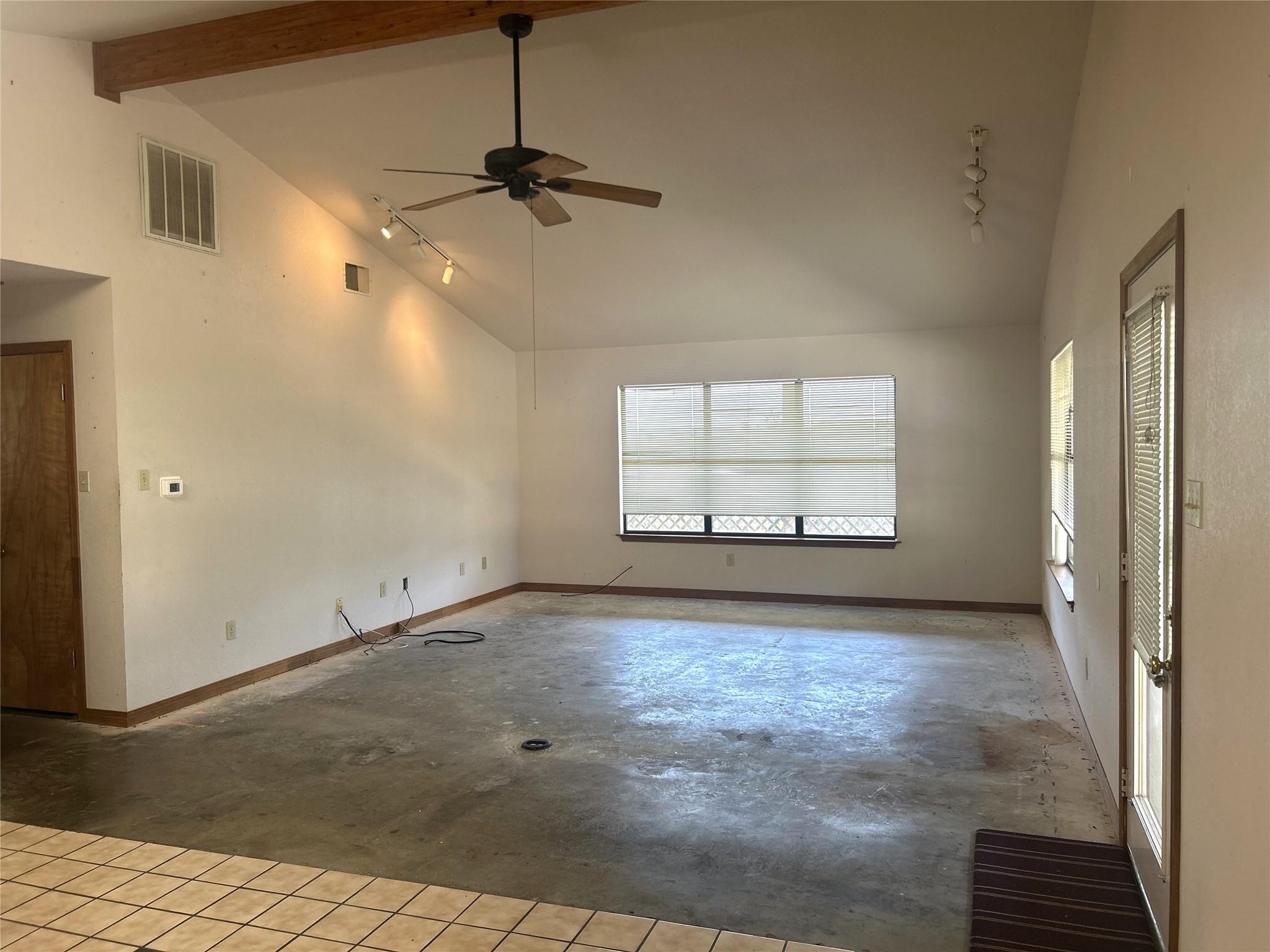 21511 Perry Cv, Lago Vista, TX 78645