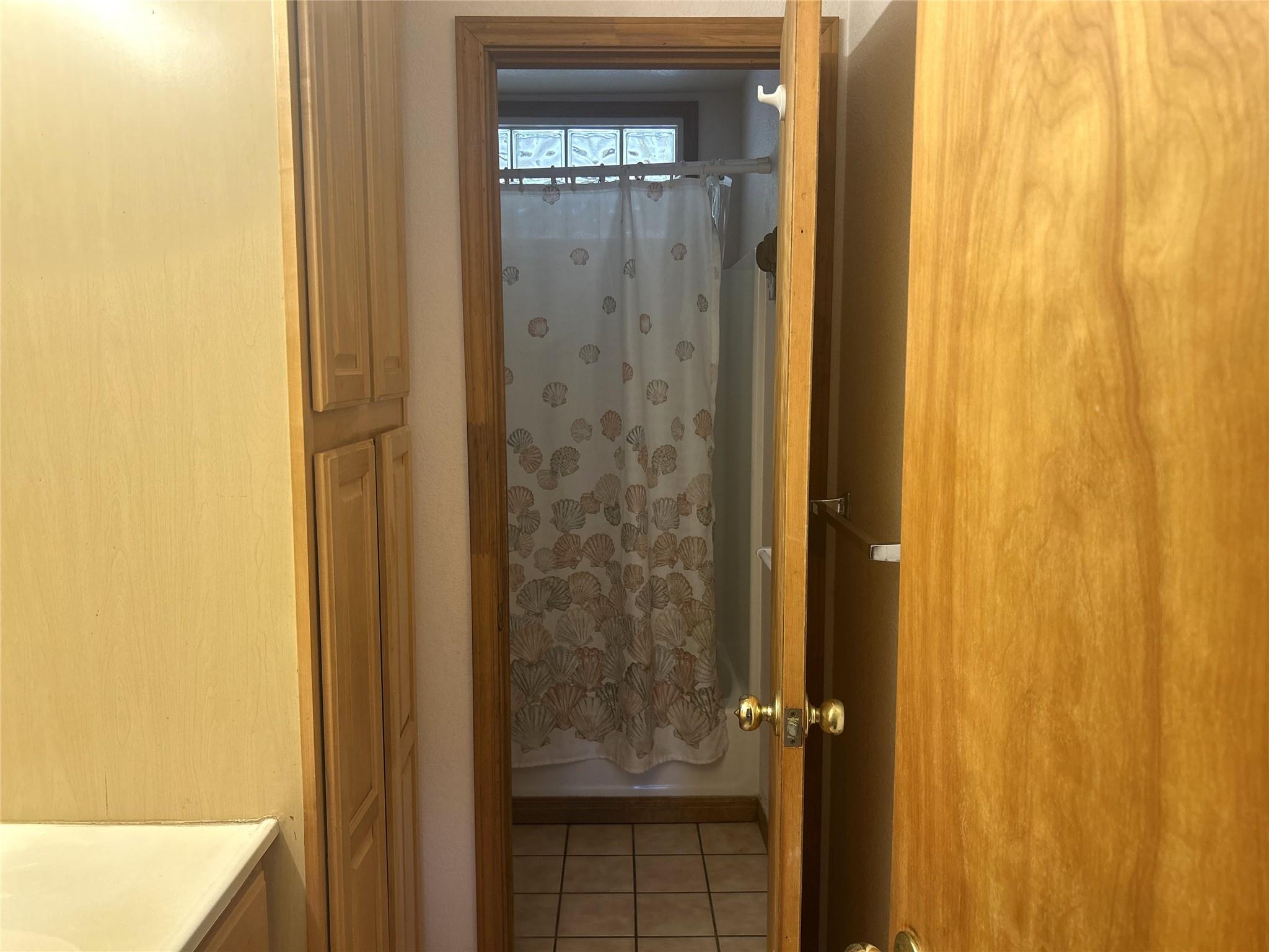 21511 Perry Cv, Lago Vista, TX 78645